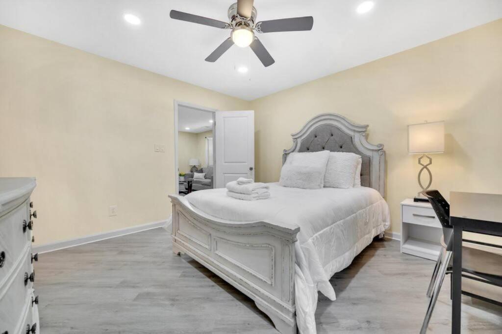 Cozy 2 Bedroom Duplex In Charlotte, Jacuzzi, Sleeps 6 Plus 2 Exterior foto